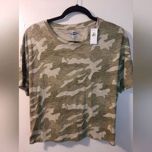 Old Navy Cropped Tee size Large NWT